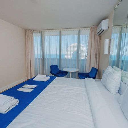 Panorama Aparthotel Orbi City Batumi Bagian luar foto