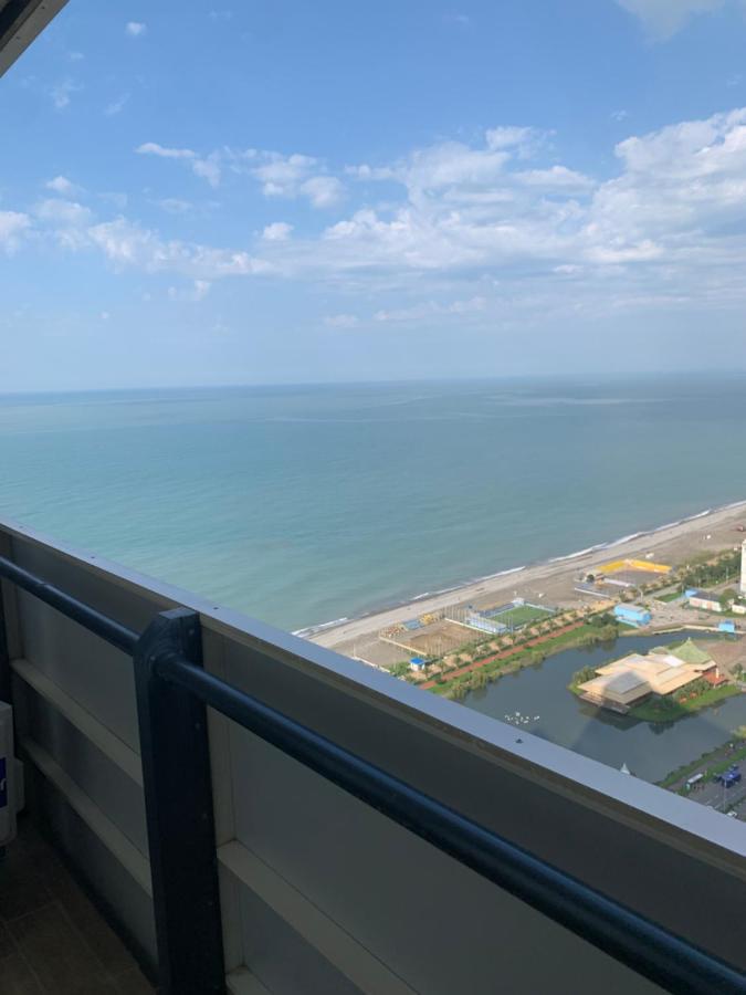 Panorama Aparthotel Orbi City Batumi Bagian luar foto