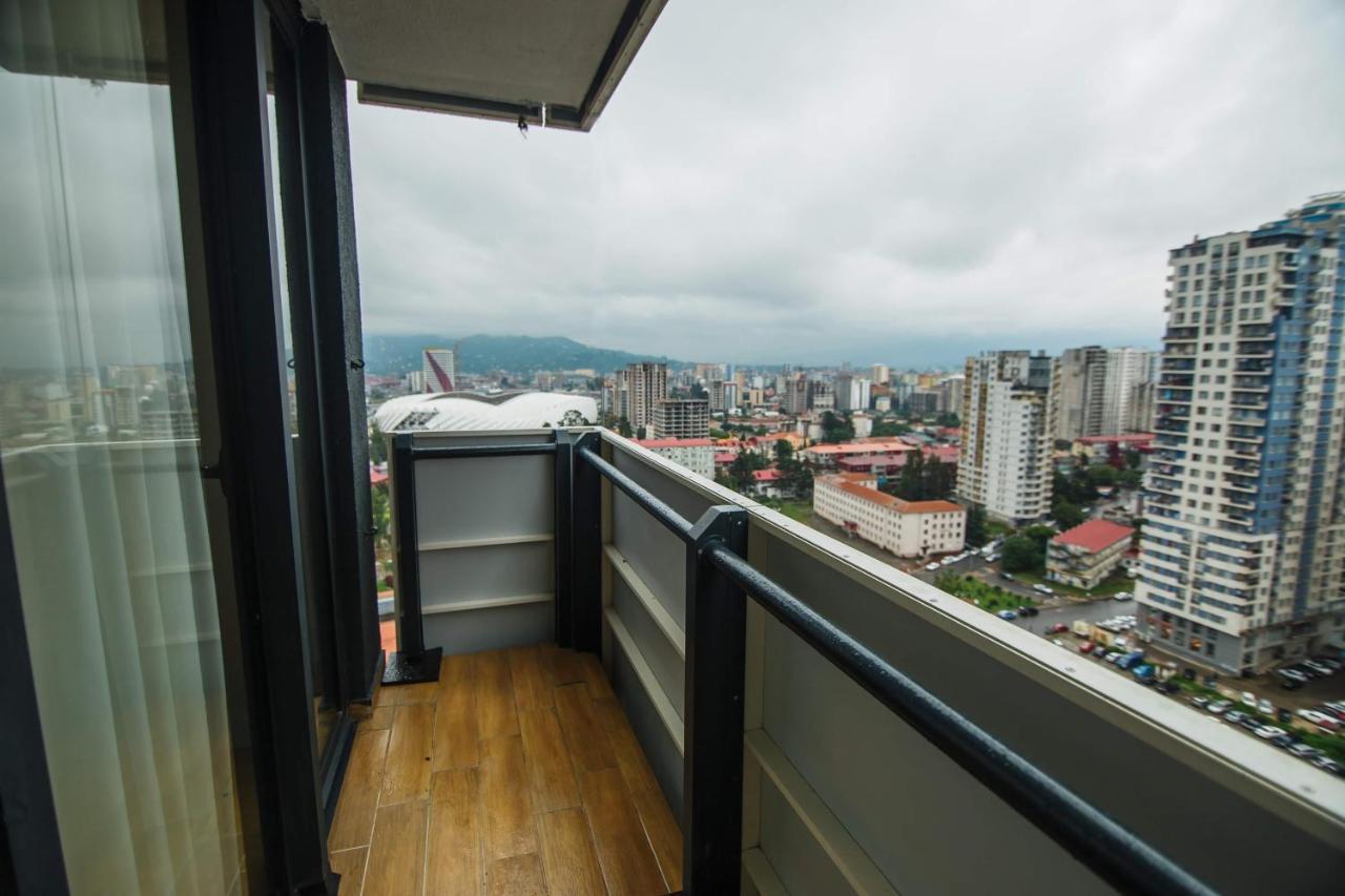 Panorama Aparthotel Orbi City Batumi Bagian luar foto