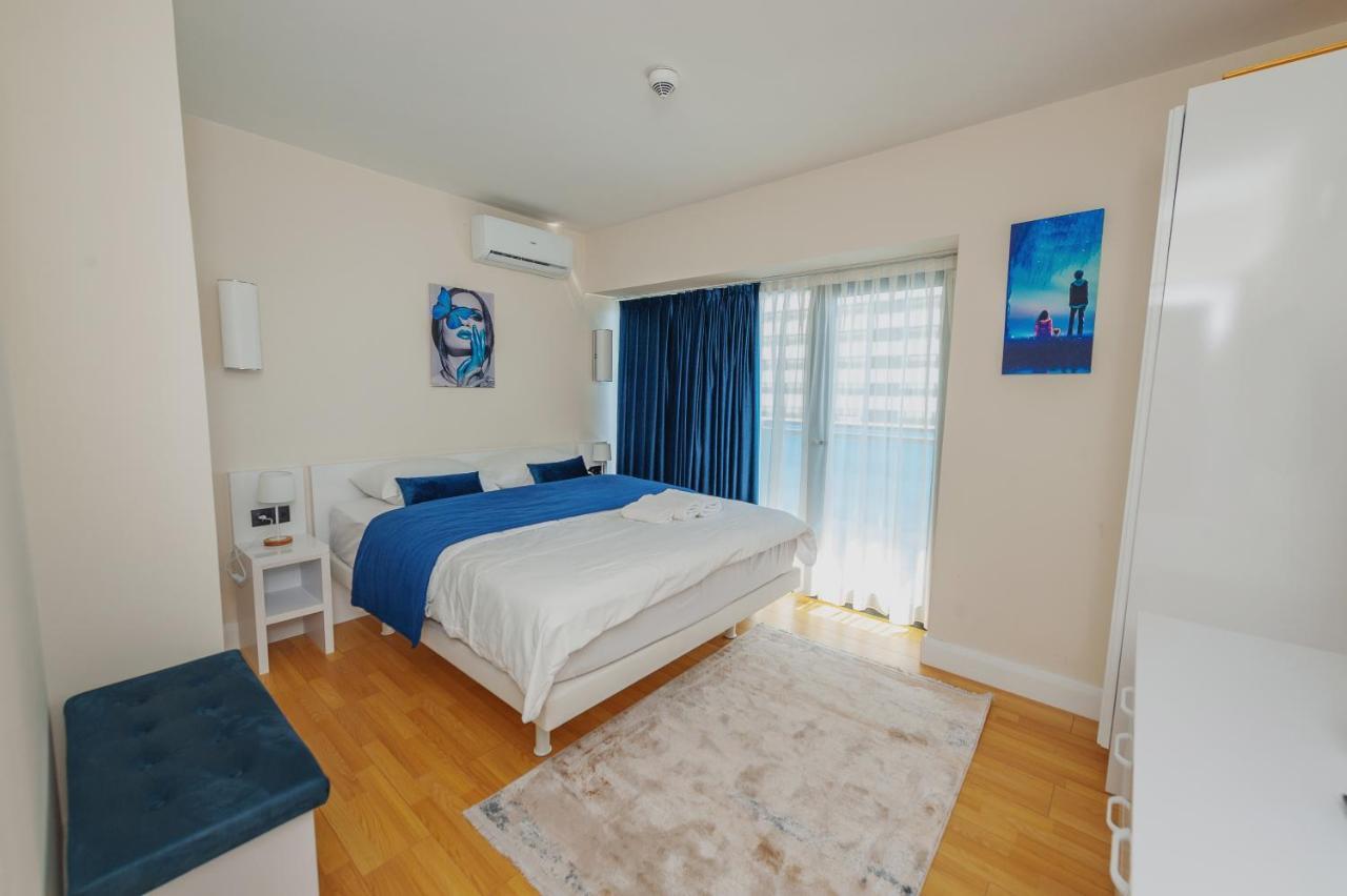 Panorama Aparthotel Orbi City Batumi Bagian luar foto