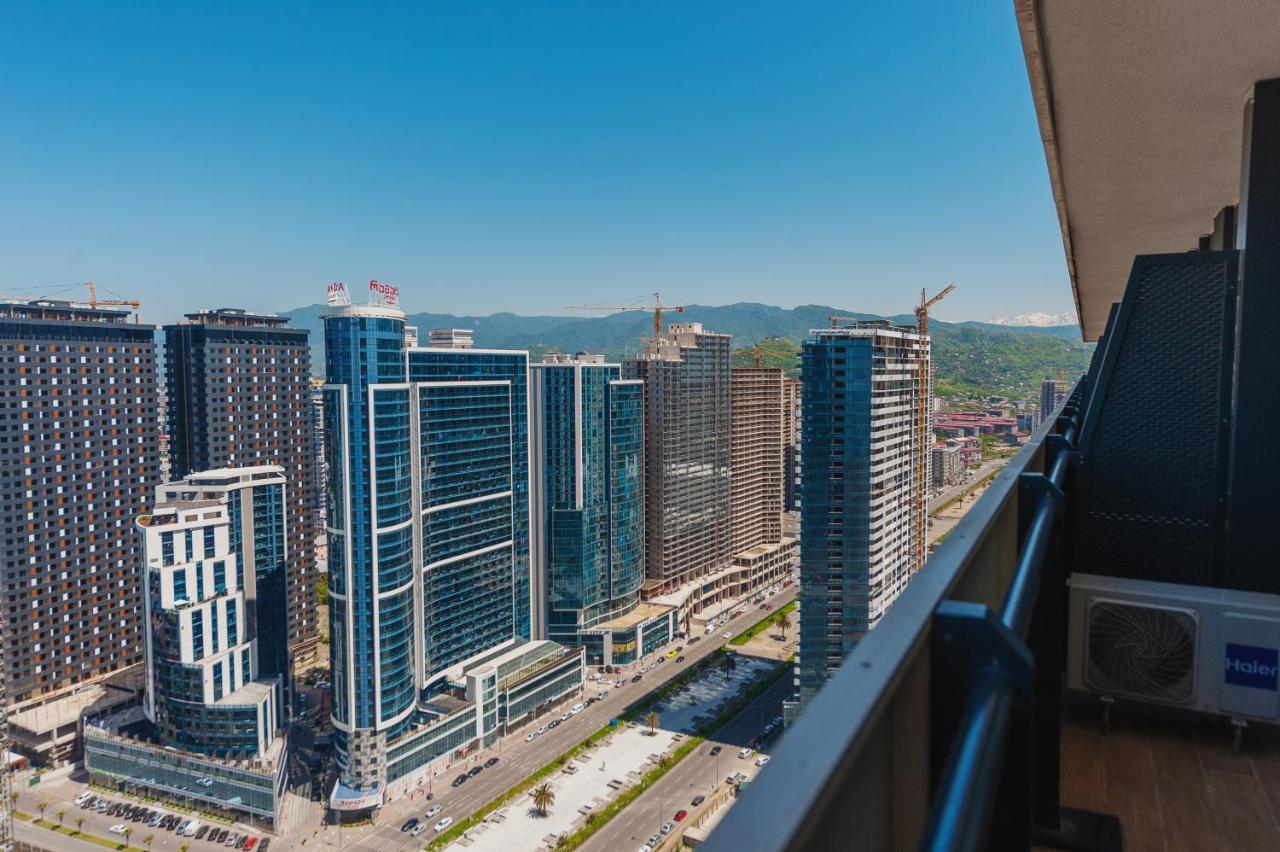 Panorama Aparthotel Orbi City Batumi Bagian luar foto