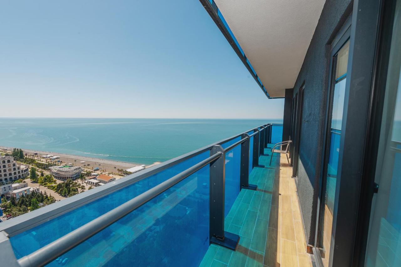 Panorama Aparthotel Orbi City Batumi Bagian luar foto