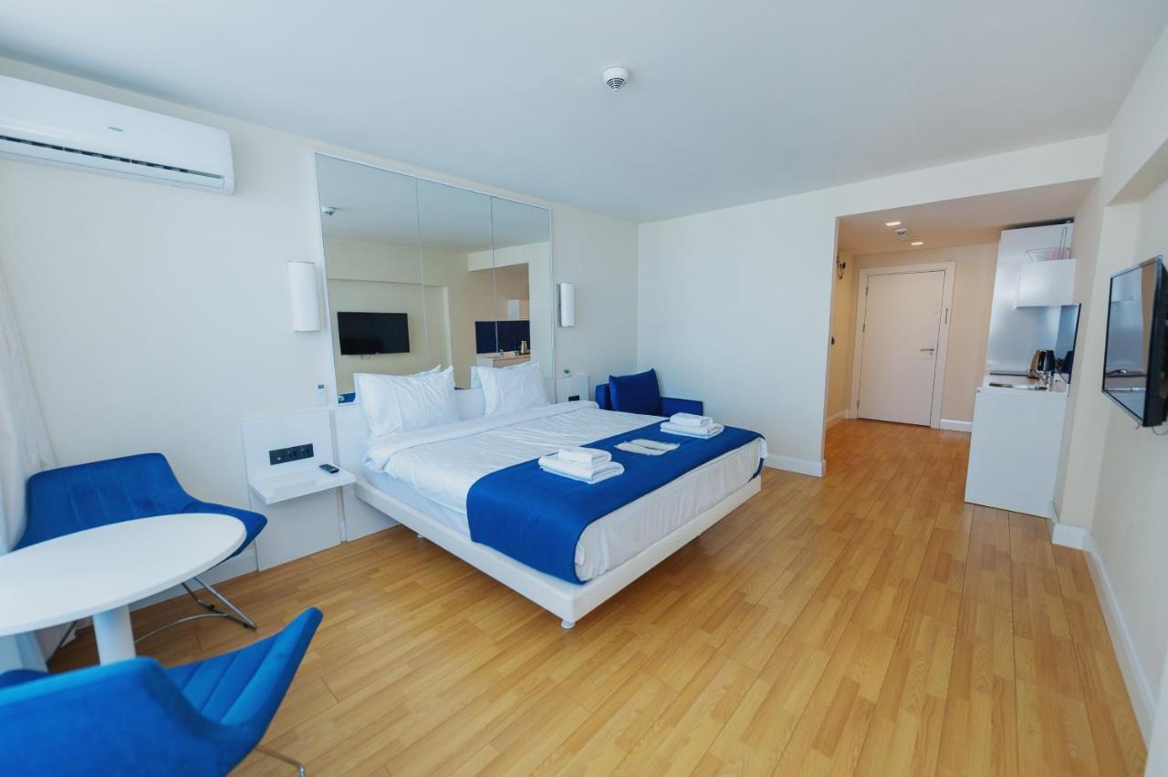 Panorama Aparthotel Orbi City Batumi Bagian luar foto