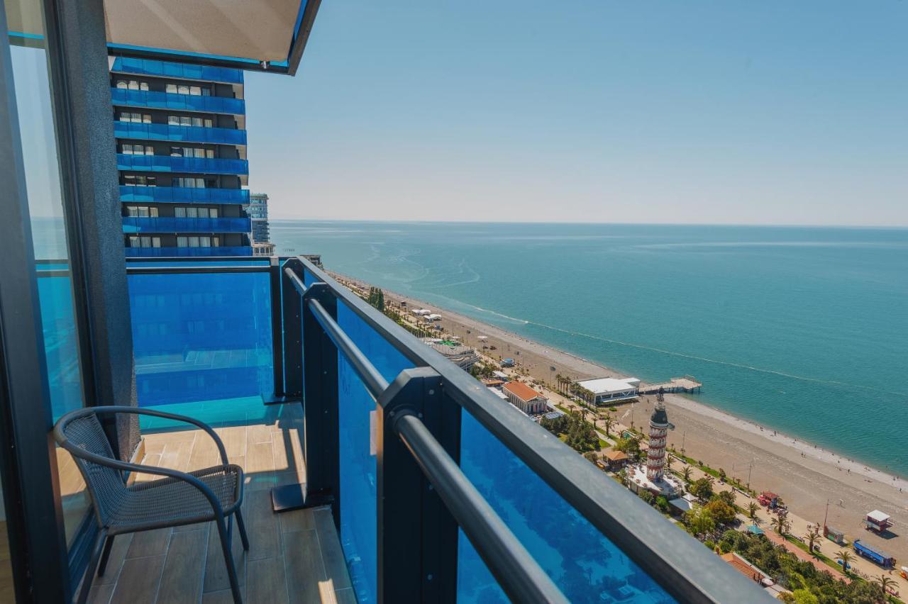 Panorama Aparthotel Orbi City Batumi Bagian luar foto