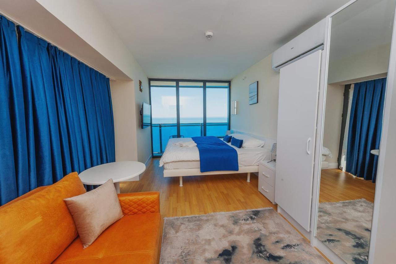 Panorama Aparthotel Orbi City Batumi Bagian luar foto